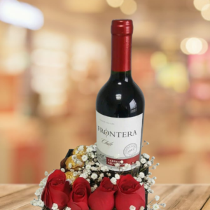 mini box de rosas y vino, detalles de aniversario económicos, regalos con vino Frontera y caja de rosas rojas pequeña