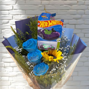 regalos originales para hombres, arreglos florales con juguetes, ramos de flores para niños o novios, y la combinación de flores y carros Hot Wheels.