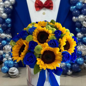 arreglo de girasoles para hombre, flores para el día del padre, box de rosas azules y girasoles, regalos florales masculinos elegantes